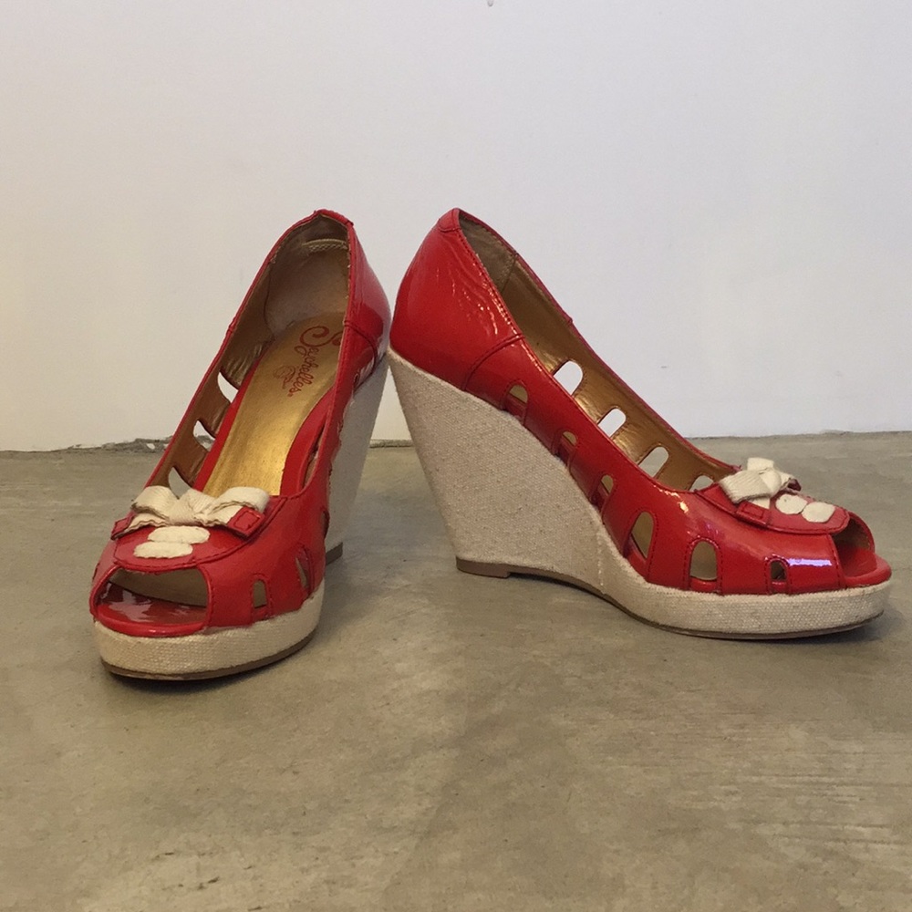 Seychelles Red patten leather peep tow wedge